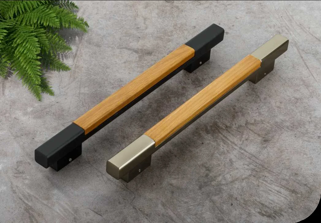 P Kitkat Main Door Handle